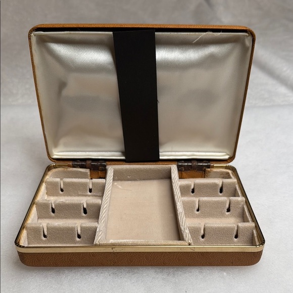 Vintage Brown Jewelry Box - Picture 1 of 6